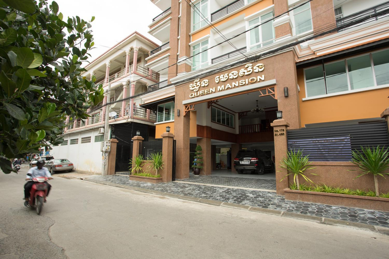 Exterior & Views 2, Queen Mansion Hotel & Stays, Phnom Penh