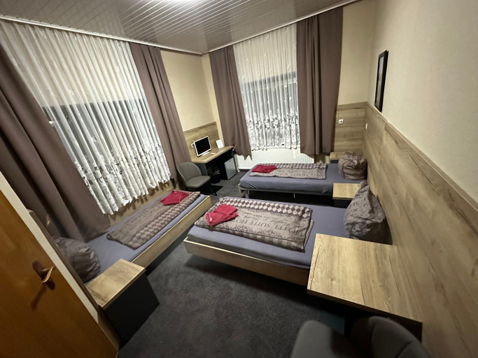 Bedroom 3, Hotel Pension Pamina, Berlin