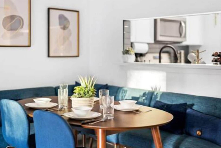 Others 2, Chic 3-Bedroom Getaway in Central Austin, Travis