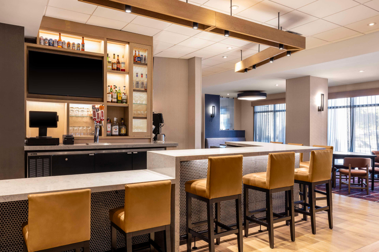 Food & Drinks 5, Hyatt Place Overland Park Conv Cntr, Kansas City
