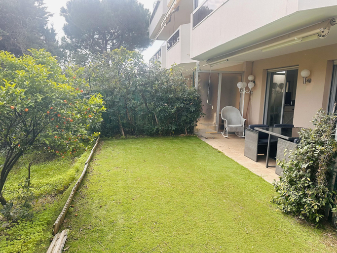 Room 3, Light Modern Studio With Garden Pool- 2294, Alpes-Maritimes