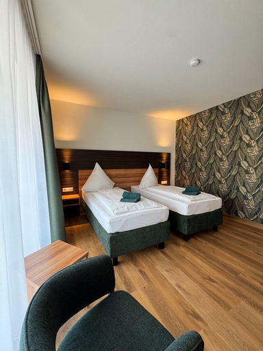 Bedroom 4, Hotel Sittardsberg, Duisburg