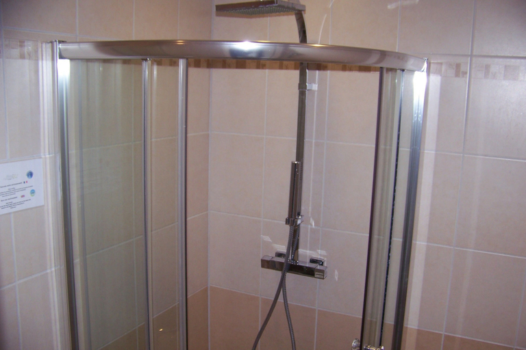 Bathroom 5, Hotel Bal, Pas-de-Calais