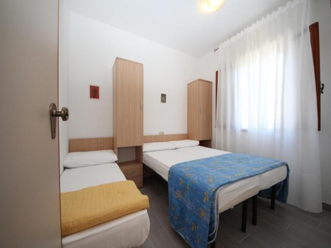 Bedroom 4, Comfortable apartment in Rosolina, Rovigo