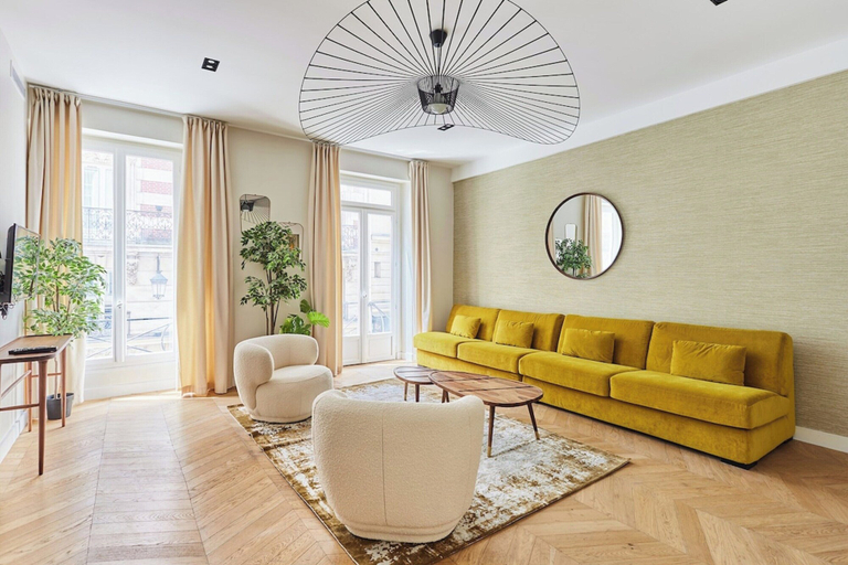 Living area 2, Sublim et new Apartement Place Vendome Opera, Paris