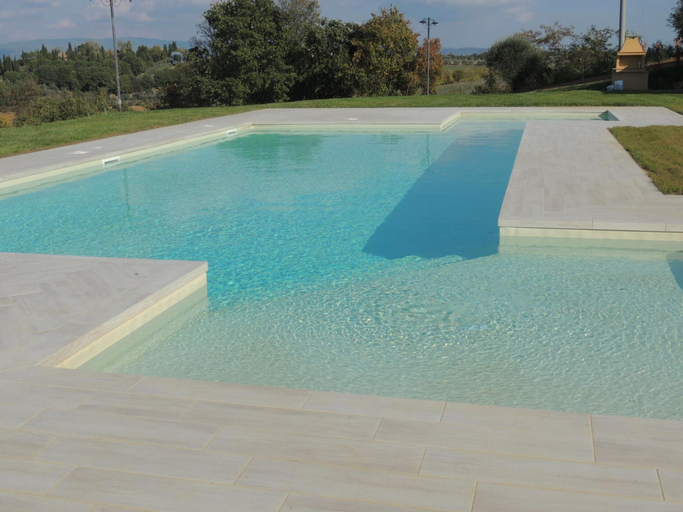 Pool 4, Farmhouse in Tuscany With Pool and Hill Views, Arezzo