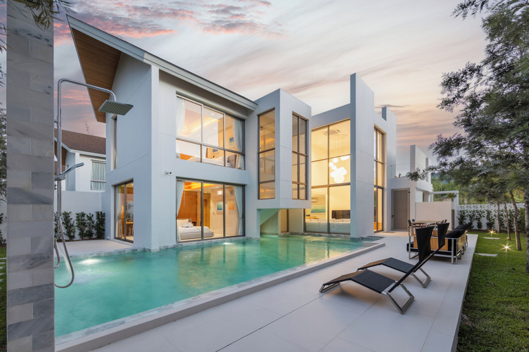 Front of property 2, Luxury 3BR Villa Wallaya with Private Pool, Pulau Phuket