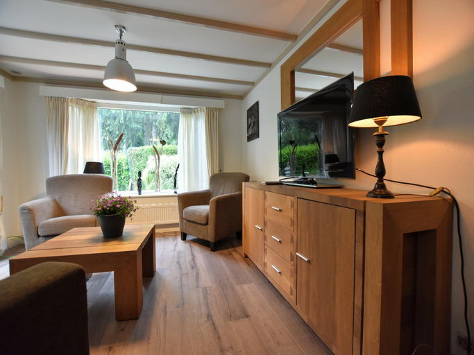 Others 4, Chalet in Veluwe near Sauna Drome, Putten