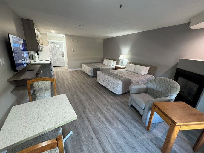 Bedroom 3, Western Budget Motel 1, Division No. 11