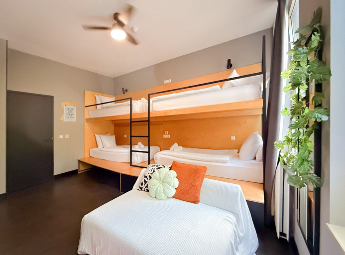Bedroom 4, De Pijp Boutique Hotel, Amsterdam