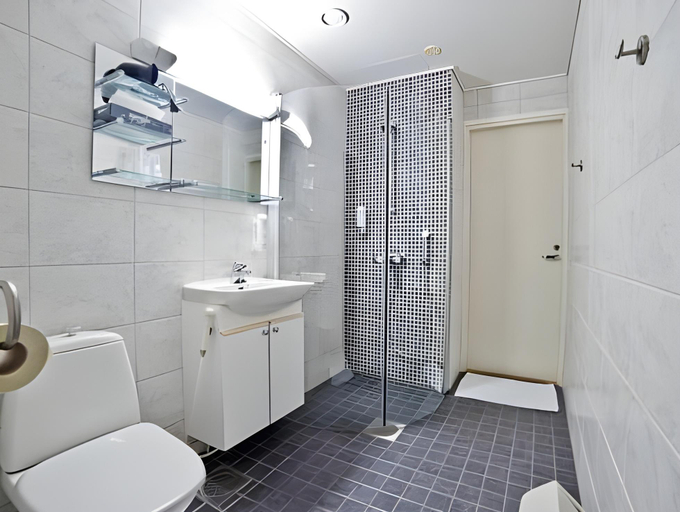 Bathroom 3, Hotel & restaurant Lapuahovi, Southern Ostrobothnia