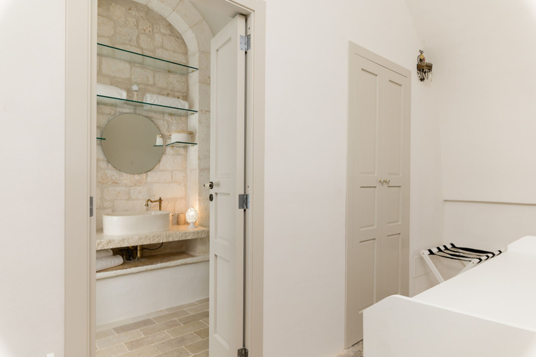 Bathroom 4, Suite Donna Carmela by Wonderful Italy, Brindisi