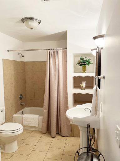 Bathroom 3, Eagles Nest Inn, Pike