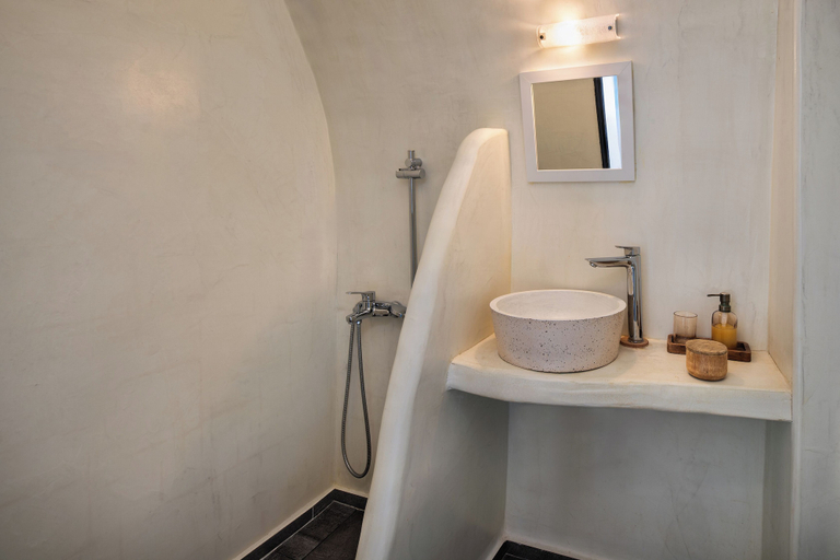 Bathroom 3, Amphora Luxury Villas Akrotiri, South Aegean