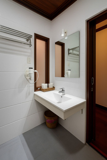 Bathroom 4, Villa Khili Namkhan, Luang Prabang