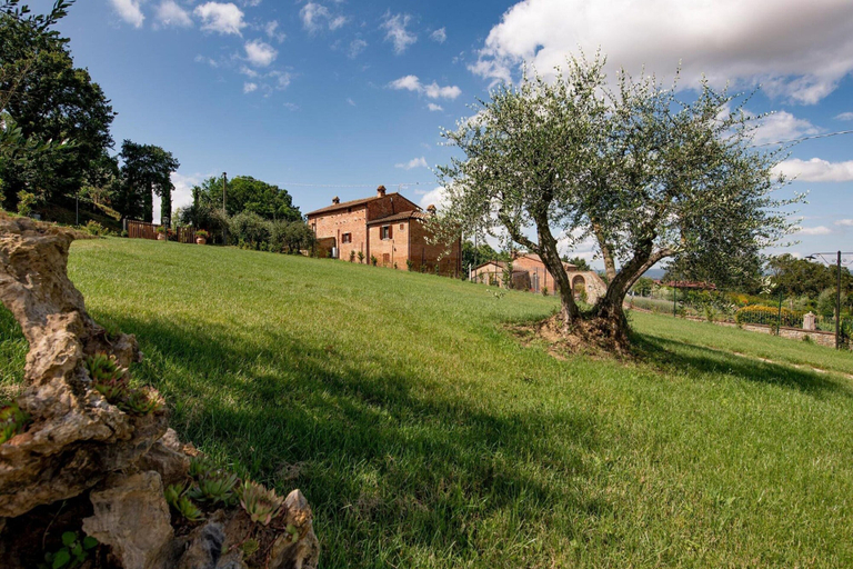 View from property 3, Farmhouse in Tuscany With Pool and Hill Views, Arezzo