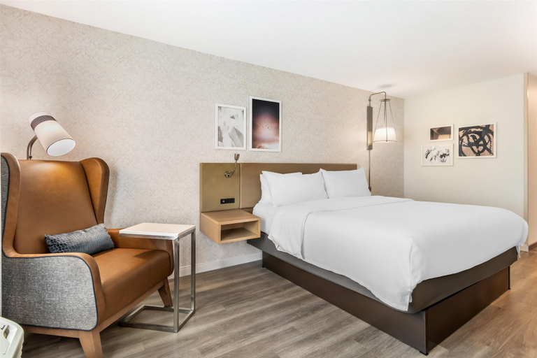 Bedroom 4, Hilton Garden Inn Montgomery - EastChase, Montgomery