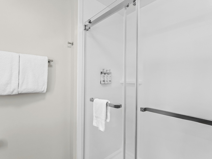 Bathroom 5, Holiday Inn Express PEOTONE by IHG, Will