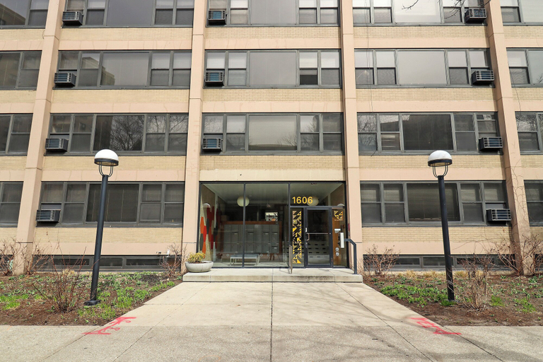 Exterior & Views 2, 2BR Apt in Hyde Park - Algonquin 8E, Cook