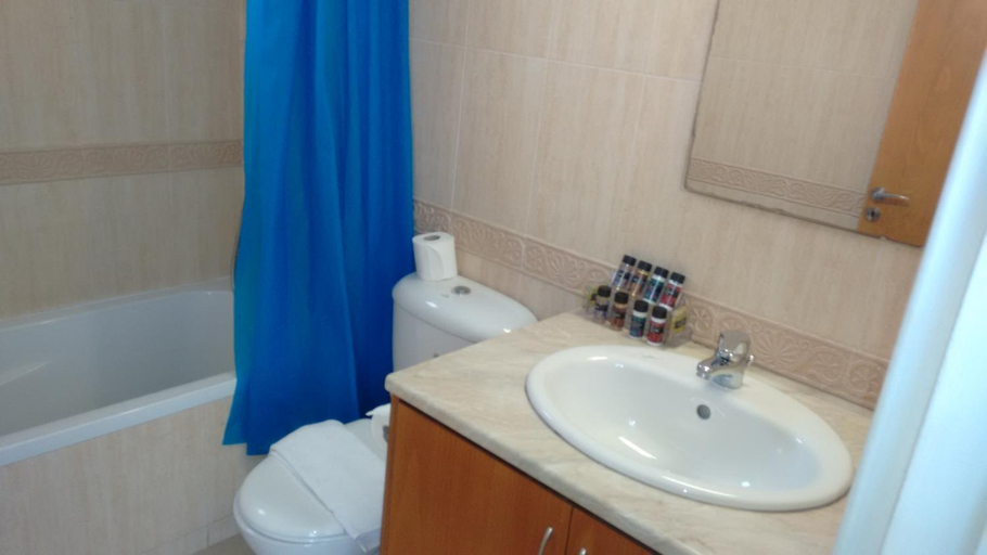 Bathroom 3, Cleopatra Hotel and Annex