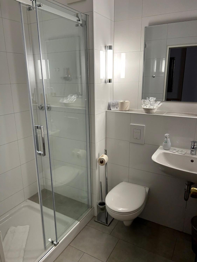 Bathroom 4, Landhaus Hotel Neuss, Rhein-Kreis Neuss