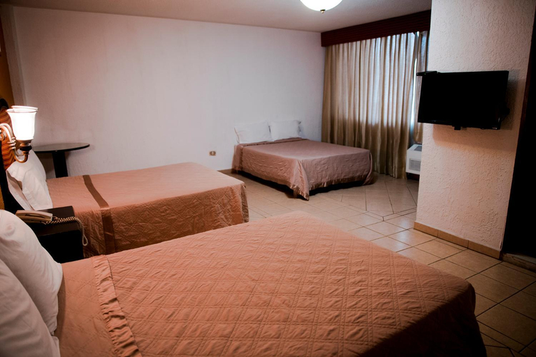 Bedroom 2, EH Ejecutivo Urban Hotel, Tepic