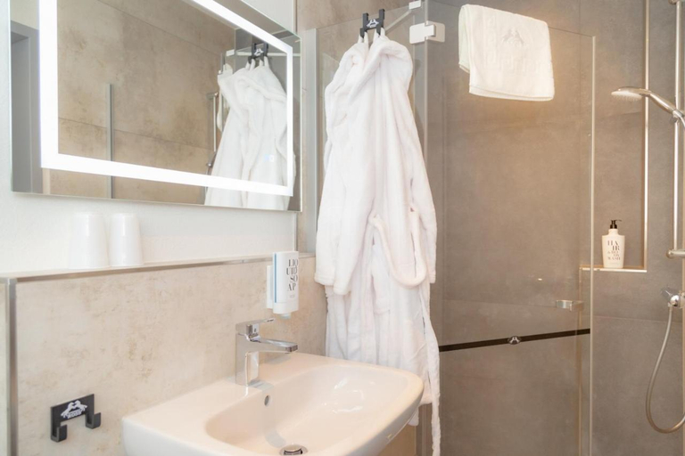 Bathroom 5, Hotel Schwarzes Ross, Oldenburg