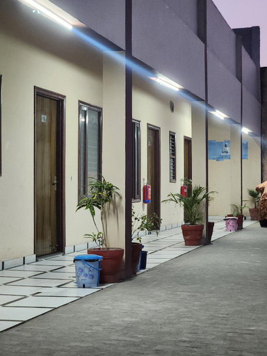 Exterior & Views 1, Hotel Panipat Town House, Panipat