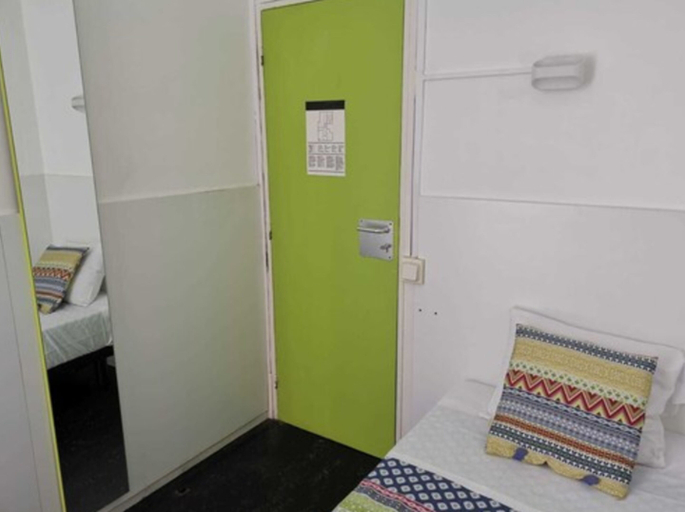 Bedroom 2, Central and Basic  Universitat, Barcelona