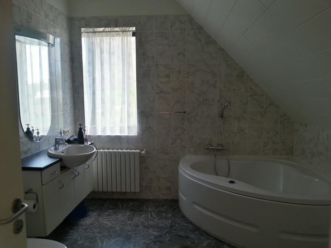 Bathroom 4, Guesthouse Dalbaer, Hrunamannahreppur