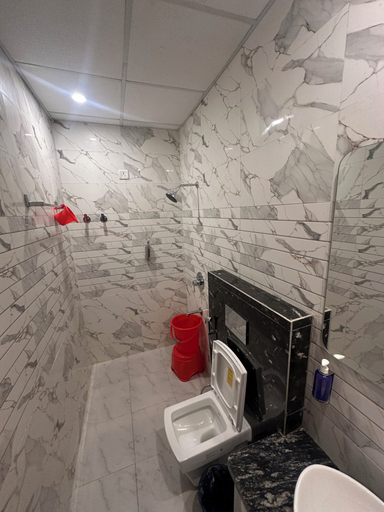 Bathroom 4, Hotel Vrinda Shridhar, Mathura