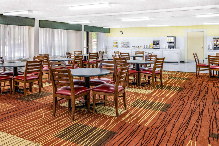 Food & Drinks 5, Days Inn & Suites Williamsburg Colonial, Williamsburg