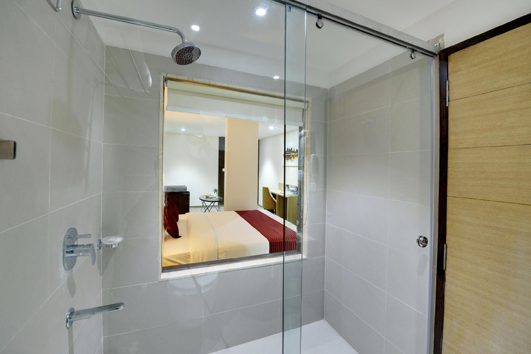 Bathroom 4, La Sara Pride, Bangalore