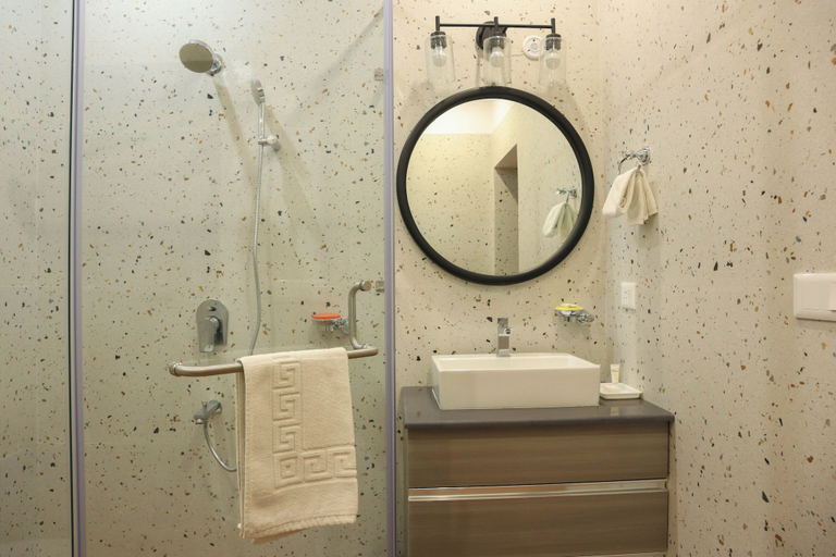 Bathroom 4, Vikram Vintage Inn, Nainital