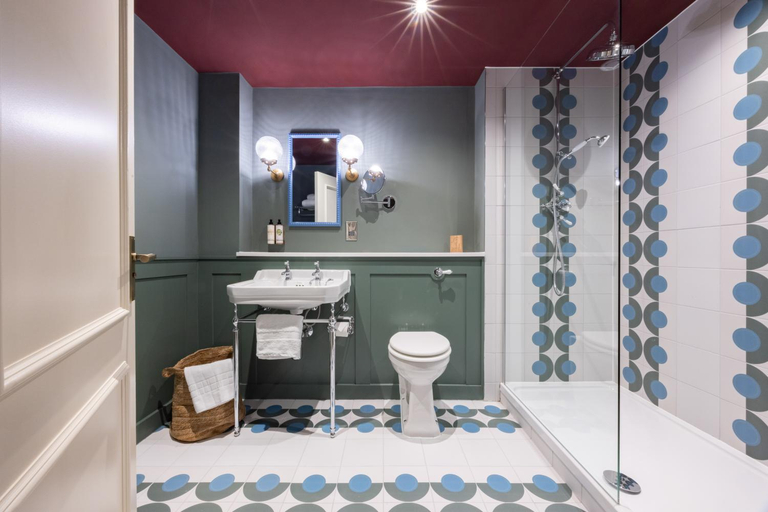 Bathroom 3, The Coat and Bear - A Heartwood Inn, West Berkshire