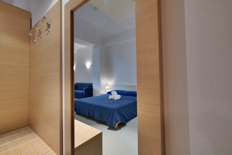 Bedroom 3, Belvedere Mondial, Genova