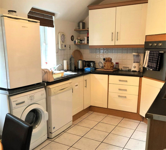Others 3, 2 Bedroom Harbour View Apartment in Kinsale