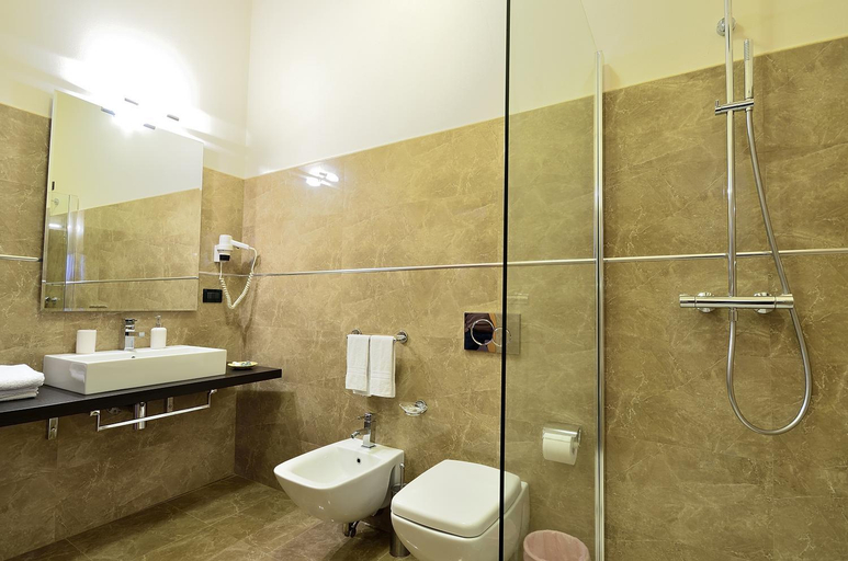 Bathroom 2, Hotel Del Corso, Carbonia-Iglesias