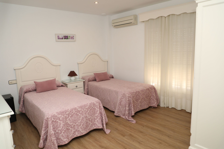 Bedroom 4, Hostal La Janda, Cádiz