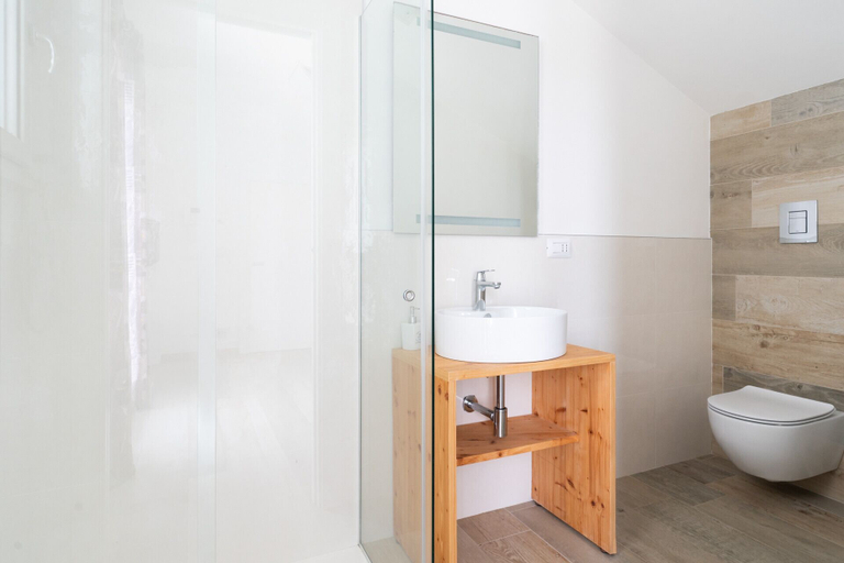 Room 4, Borgo dei Cedri Apartment 2 by Wonderful Italy, Bari