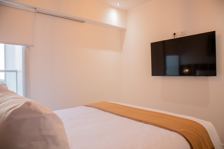 Room 2, w Minimalist 2BR w Balcony in Barranco, Lima