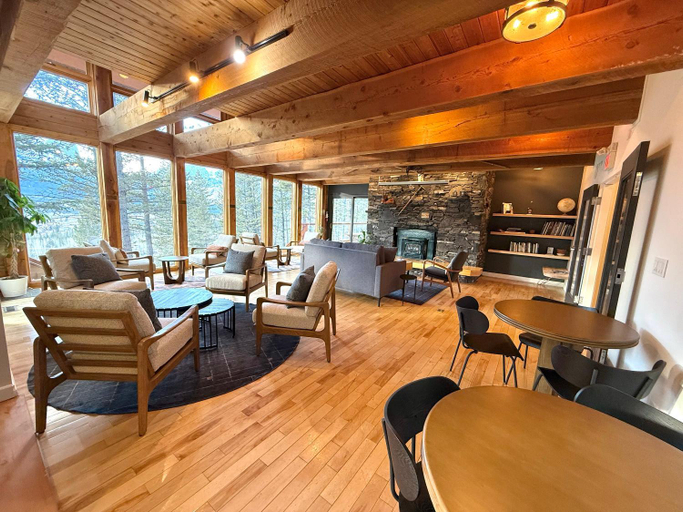 Food & Drinks 5, Canmore Clubhouse Alpine Club Of Canada, Division No. 15