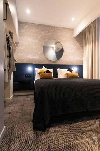 Bedroom 3, Mercure Paris Tour Eiffel Pont Mirabeau Hotel, Paris
