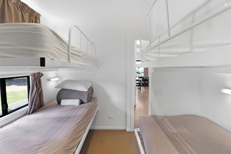 Bedroom 2, Portland Tourist Park, Glenelg - Portland