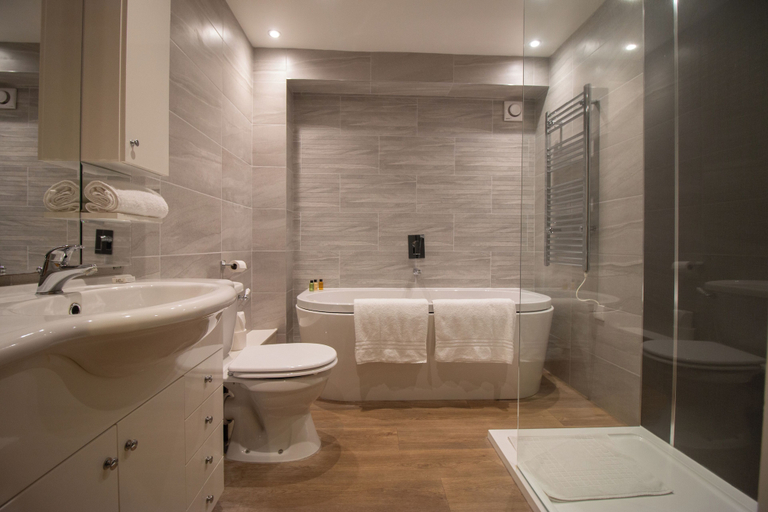 Bathroom 4, Dovestays, Nottinghamshire