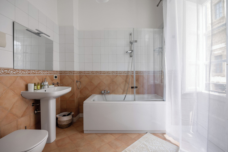 Bathroom, TorreKalsa Apartment by Wonderful Italy, Palermo