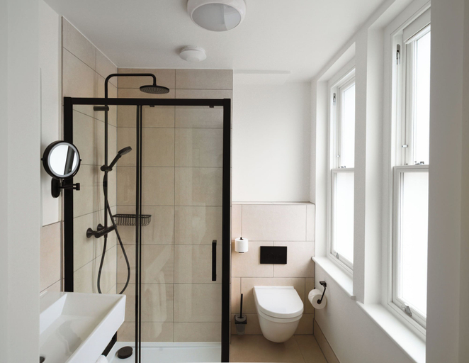 Bathroom 4, Limehome London Streatham High Rd, London