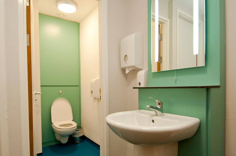 Bathroom 2, YHA Ambleside Hostel, Cumbria