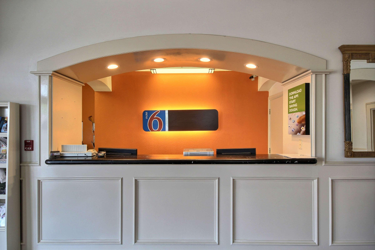 Public Area 2, Motel 6 Edinburg, TX, Hidalgo