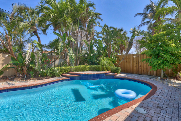 Sport & Beauty, Coquina Hideaway, Pinellas
